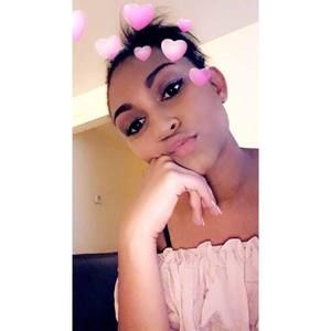 Meet your Posher, Mia